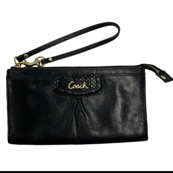 COACH Madison Pleated Wristlet Wallet Black Smooth Leather Patent Snake Trim - Picture 1 of 10